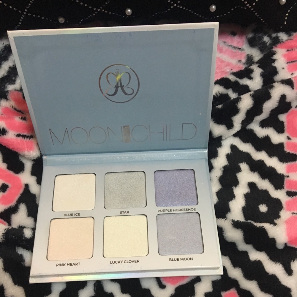 anastasia beverly hills highlighter palette